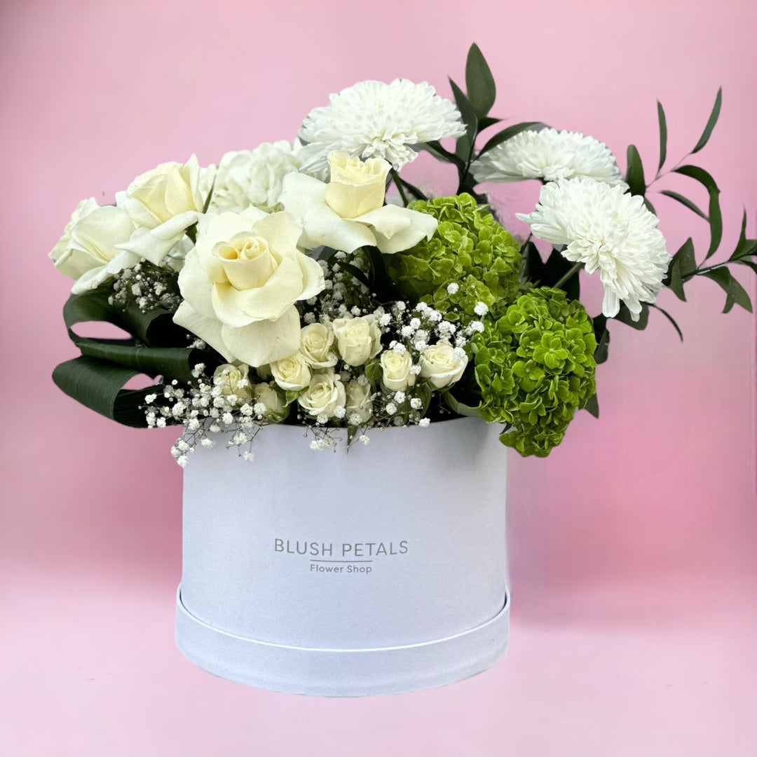 Je T’aime white box bouquet 