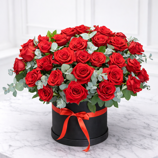 Grand Red Rose Hat Box