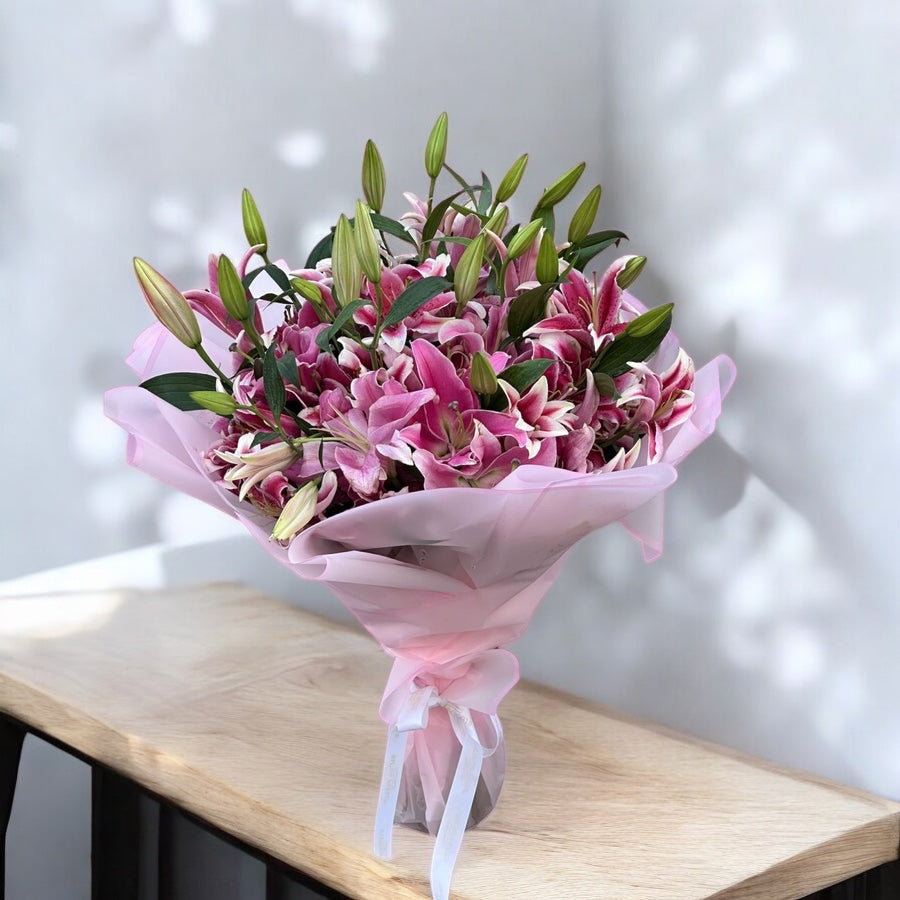 Blushing Lily Bouquet: Elegance and Romance in Full Bloom