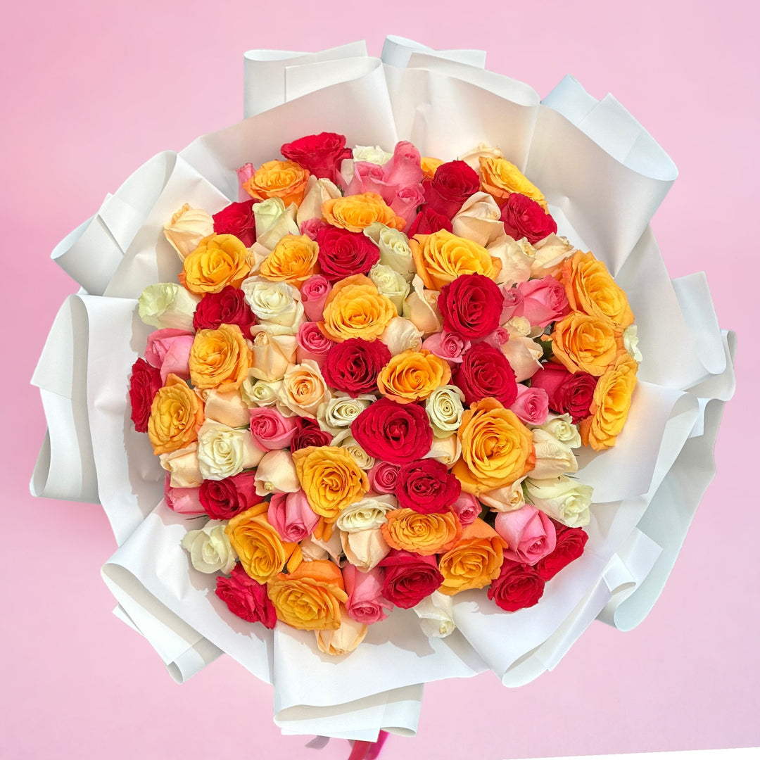 Mix color rose hand bouquet Dubai