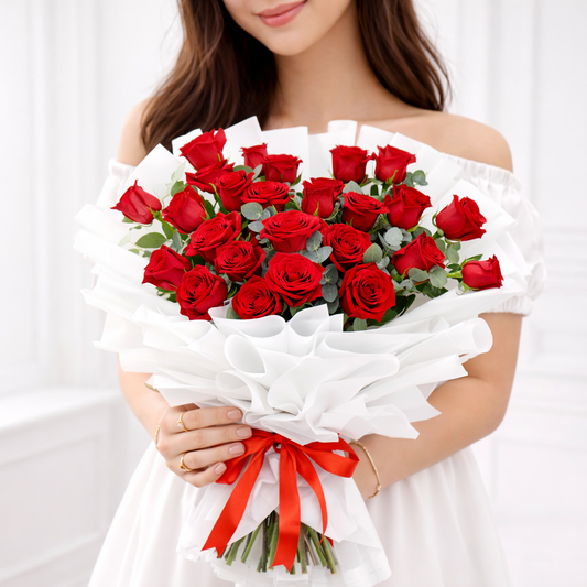 Red Rose Hand Bouquet